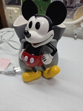 Scentsy Limited Edition Disney Mickey Mouse Classic Curve Warmer Retired 55670
